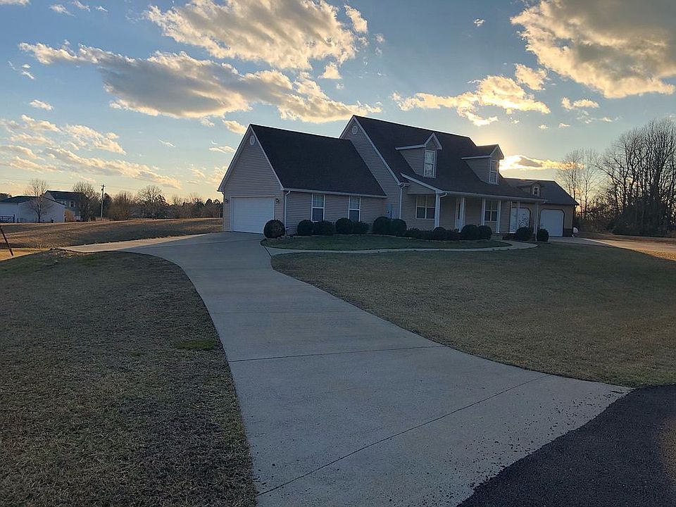 1st image of 1729 Eagle Point Dr NE #23