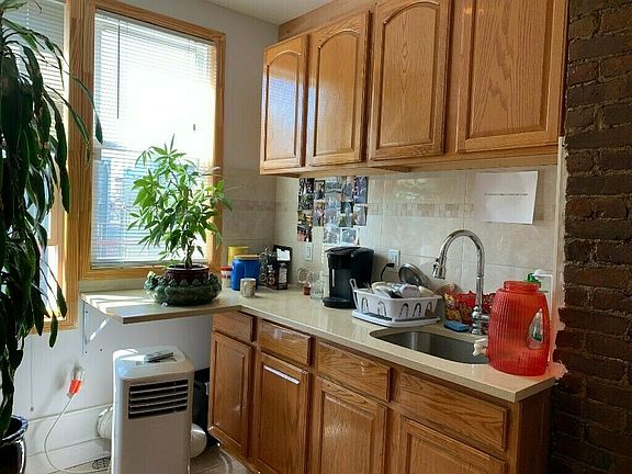 4th image of 1114 47th Ave APT 3R