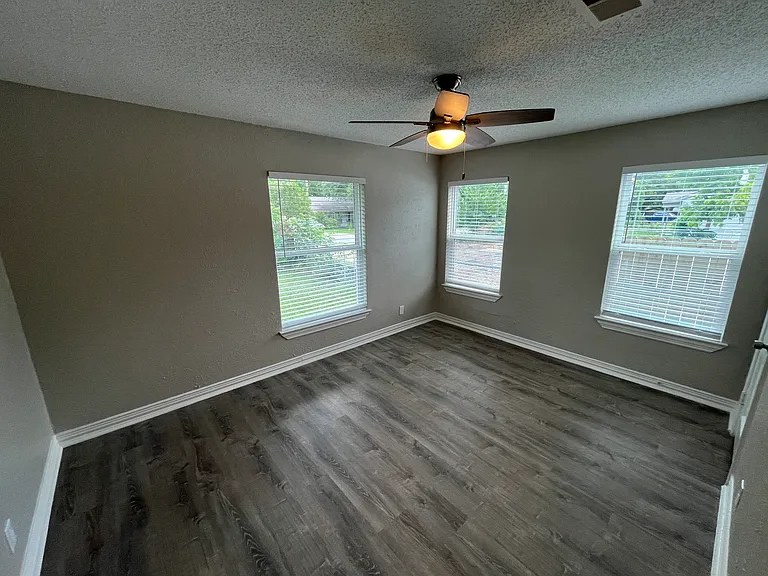 2423 Lolita Dr — Photo 12