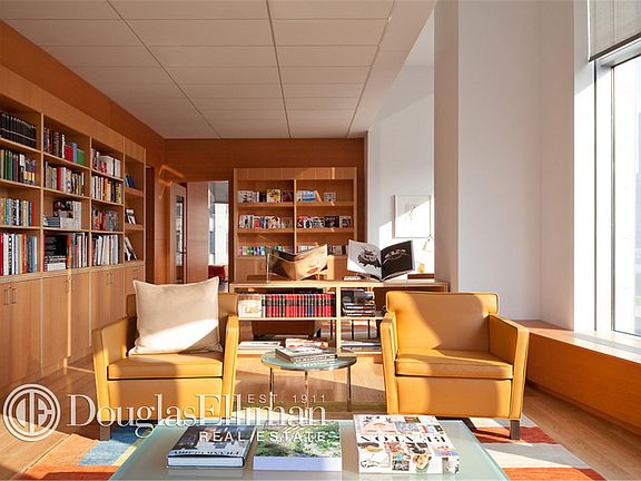 5th image of 8 Spruce St APT 20L