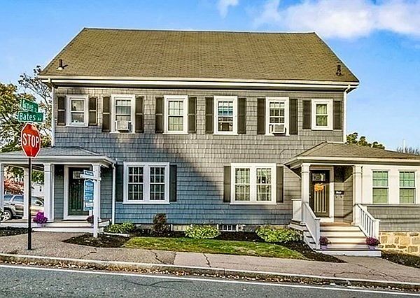 1st image of 163 Bates Ave #163