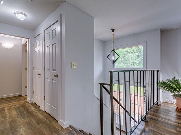 3rd image of 4315 NE 152nd Pl