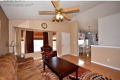4th image of 2042 Birch Ave