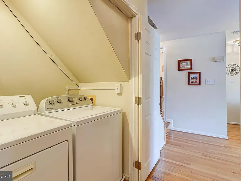 11707 Tumbrel Ct — Photo 17
