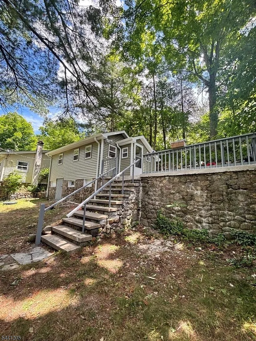 1 bed, 1.0 bath, $1,450 — Photo 1
