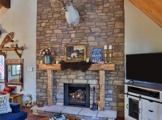 368 Hillside Rd, Lake Arrowhead, CA 92352