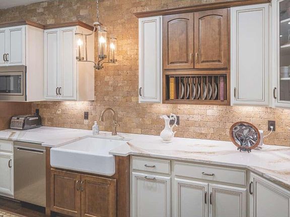 3rd image of 4743 Leigh Ln