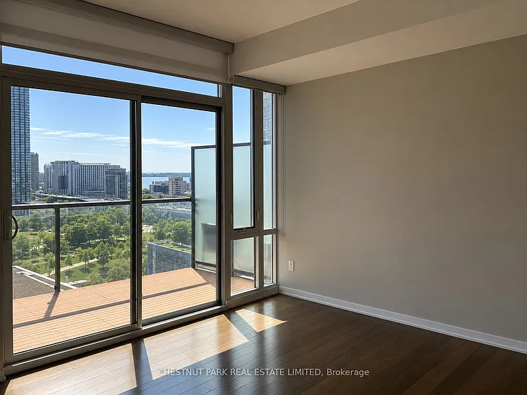 170 Fort York Blvd #1406 — Photo 1