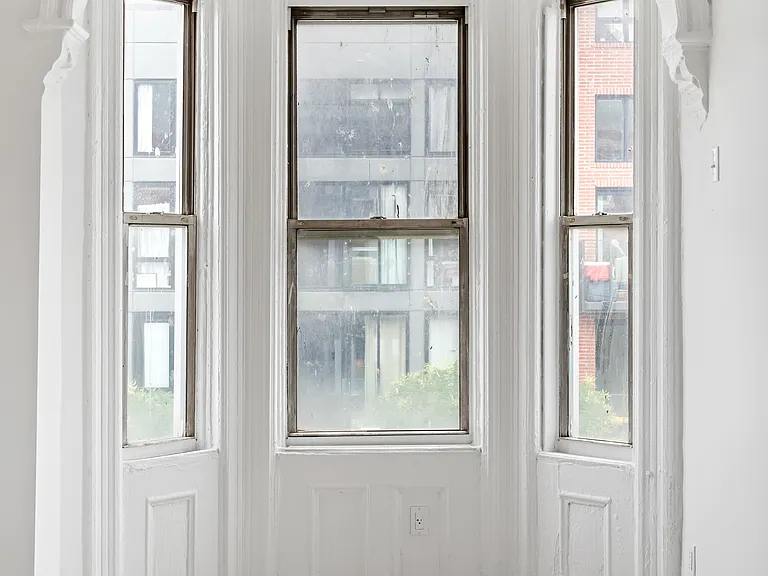 150 Manhattan Ave #3 — Photo 5