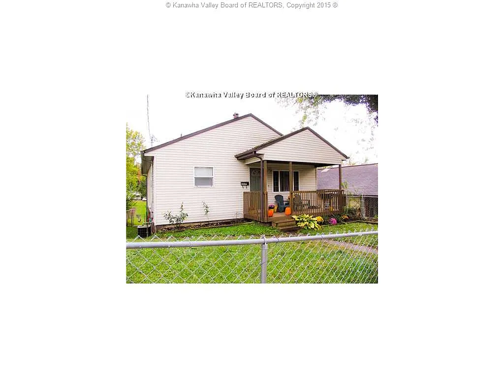 2927 Hollywood Pl photo 1