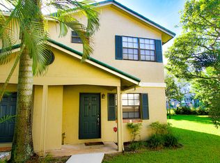 484 Westtree Ln, Fort Lauderdale, FL 33324