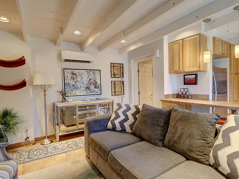 2160 Calle De Arroyo — Photo 13