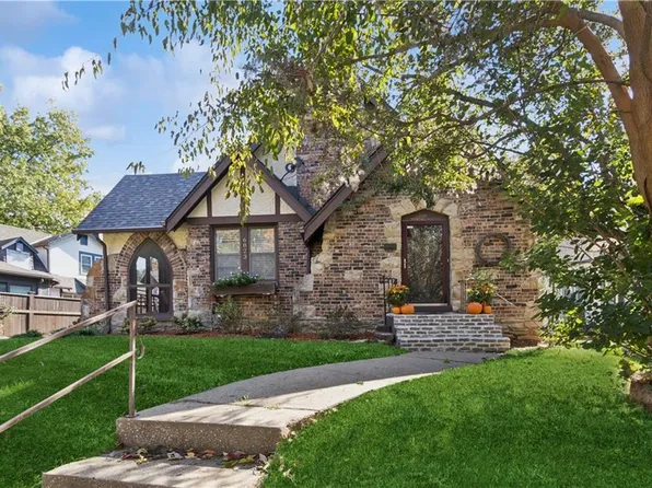 6823 Rockhill Rd, Kansas City, MO 64113