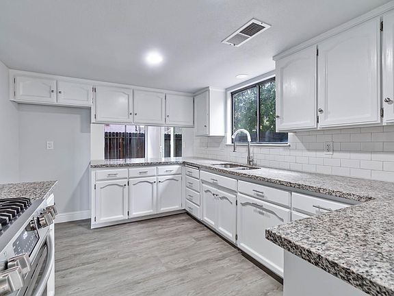 6th image of 2244 N Prospect Ave