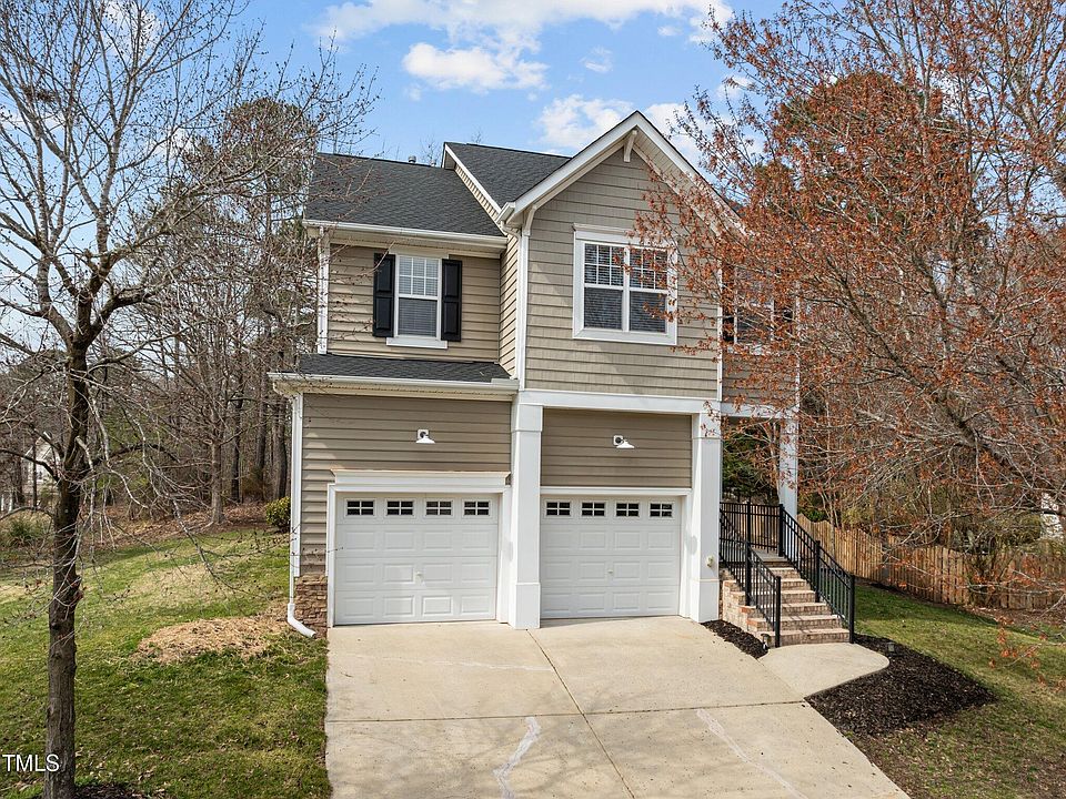 1st image of 608 Goldflower Dr