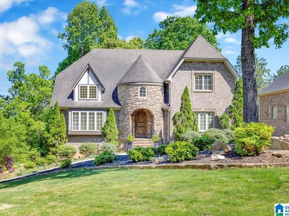 1083 Grand Oaks Dr, Hoover, AL 35022