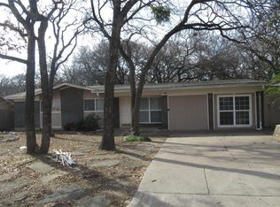 44 Somerset Ter, Bedford, TX 76022