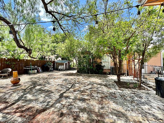 3rd image of 1096 Avenue A