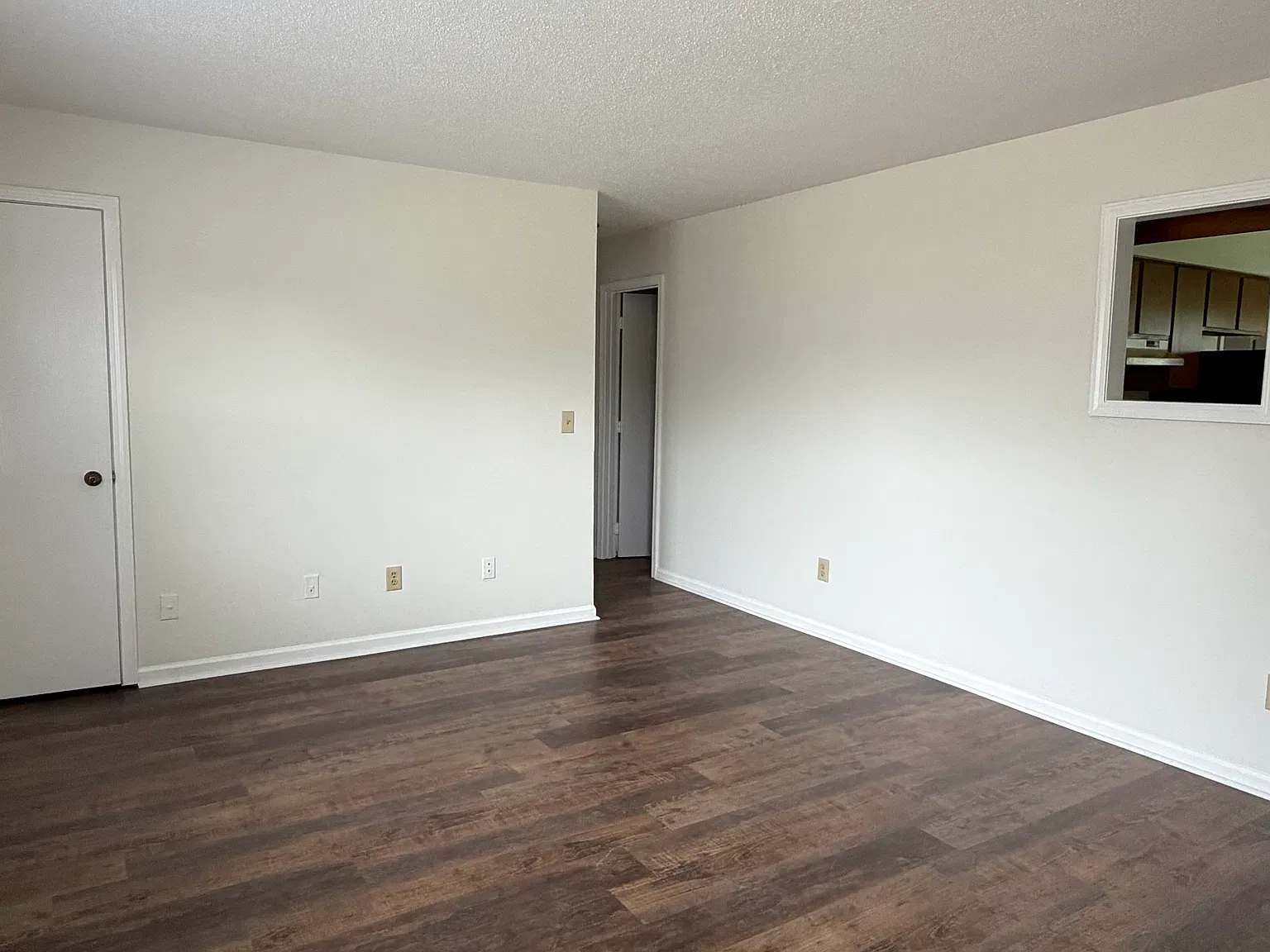 2 bed, $950 — Photo 2