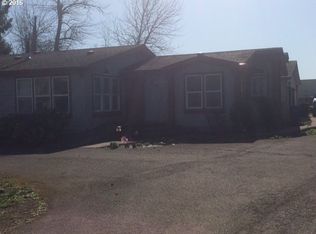 2850 Kinney Loop, Eugene, OR 97408