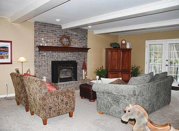 2nd image of 3 Creekside Dr