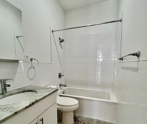 3rd image of 583 Vanderbilt Ave #2