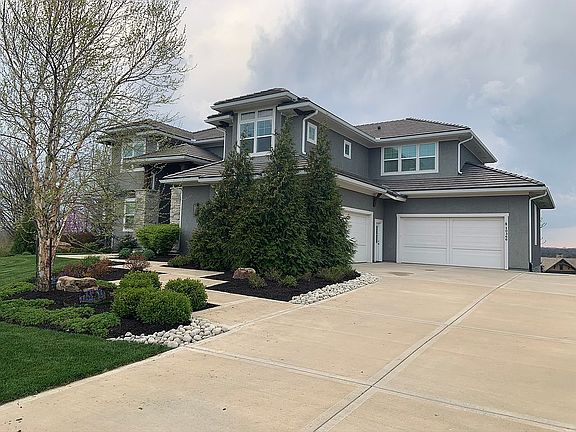 Four Car Garage