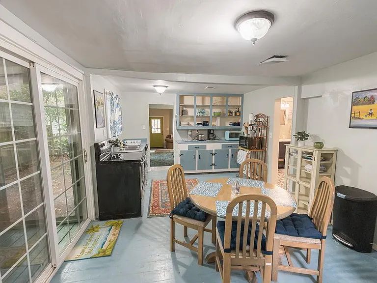 317 Ballentine St — Photo 24