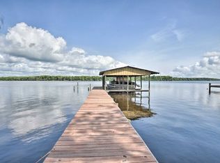 124 Beechers Point Dr, Welaka, FL 32193