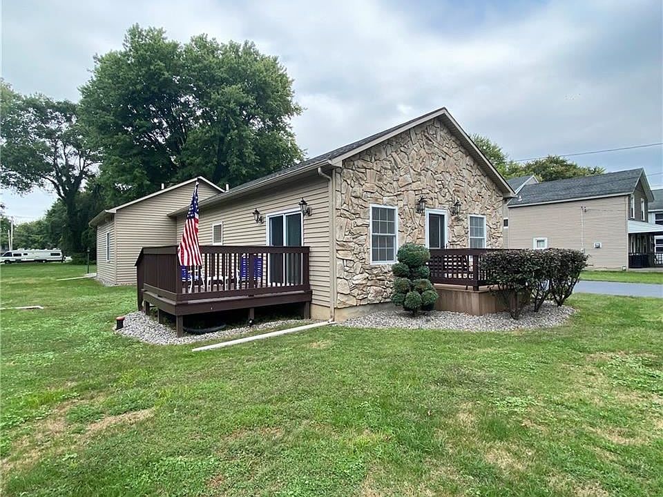 1st image of 5759 Crabtree Ln
