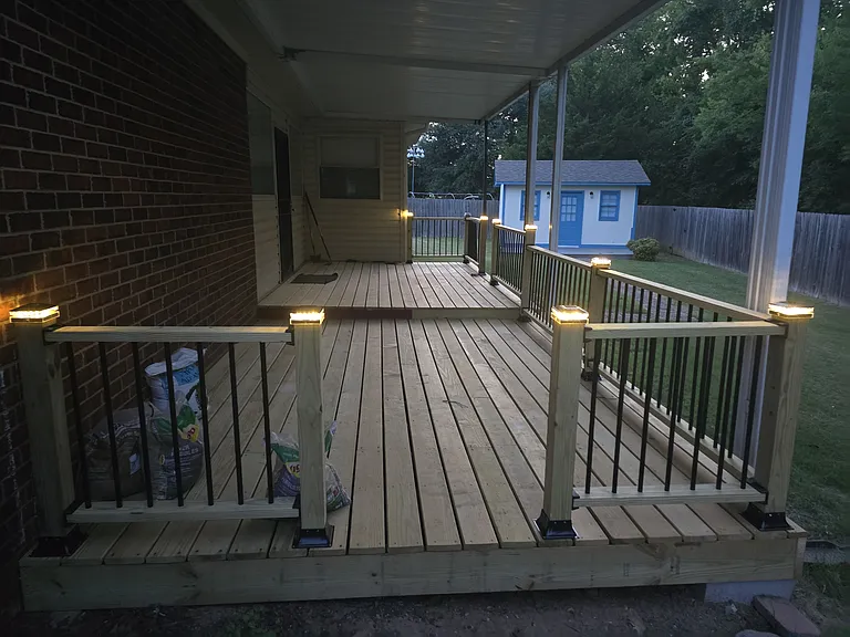 1008 Cedarwood Dr SW — Photo 2