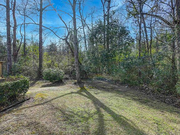 3rd image of 108 Red Maple Ct