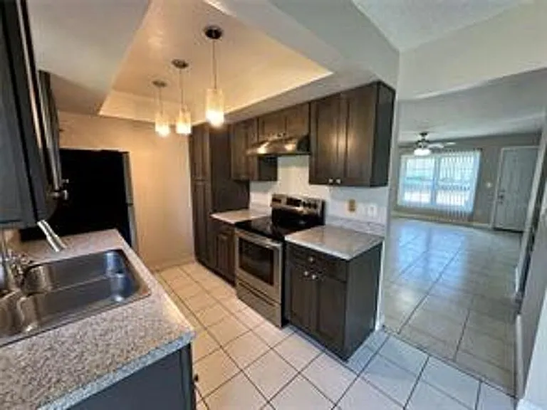 3282 Oak Lake Pl — Photo 4