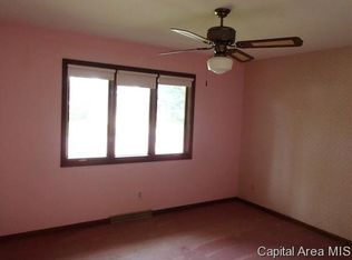 3125 Stonehill Dr, Springfield, IL 62704