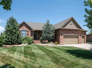 1689 E Cheyenne Pointe Ct, Andover, KS 67002