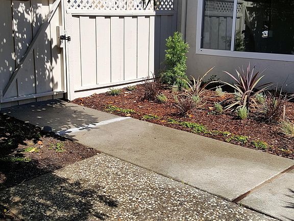 5th image of 156 S Bernardo Ave