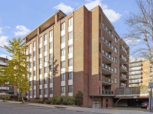 30 Stearns Rd APT 302, Brookline, MA 02446