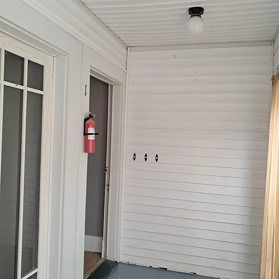 146 Charlton St #1 — Photo 3