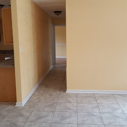 5th image of 523 Marlowe Dr