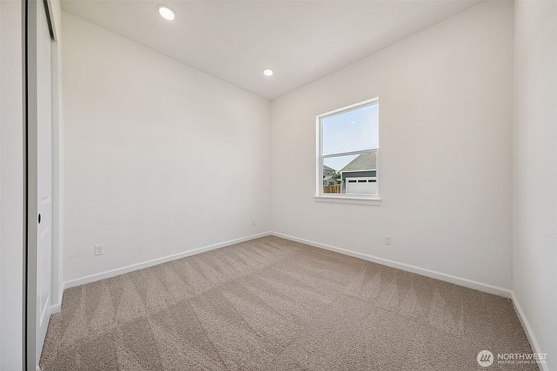 2nd image of 936 Lucas Avenue #20
