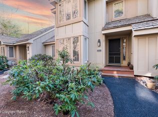 833 Crest Pines Ln, Pocono Pines, PA 18350