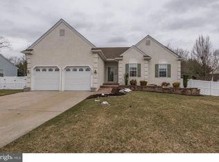 619 Campus Dr, Williamstown, NJ 08094