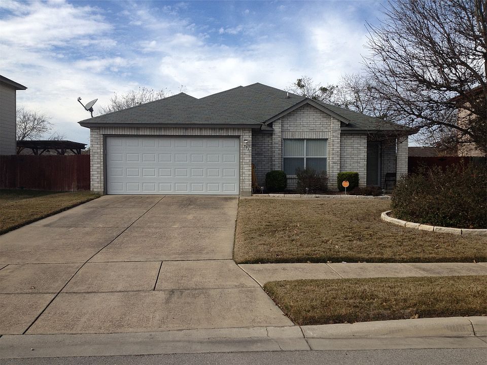 1st image of 451 Stone Gate Dr