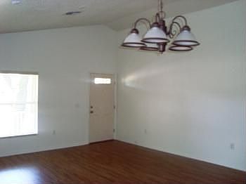 3rd image of 2422 Corrine St