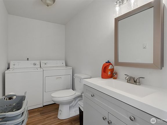 4th image of 1402 Kaiser Road NW