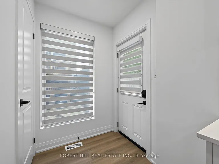 221 Churchill Ave #R — Photo 2