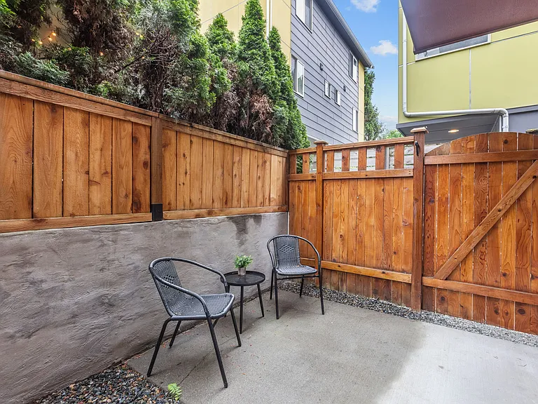 4854 Delridge Way SW #B — Photo 34