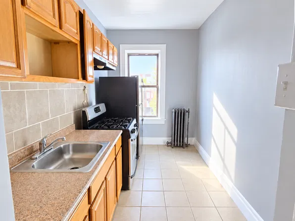 811-810 Broadway, Newark, NJ