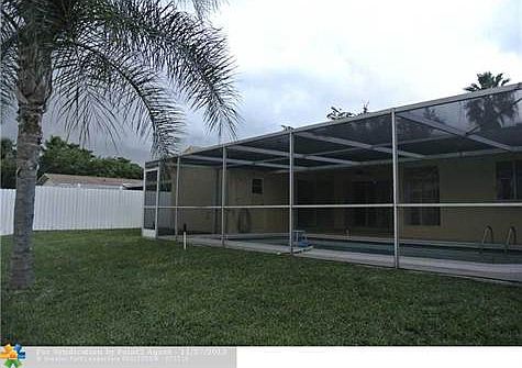 4th image of 10141 NW 24th Ct