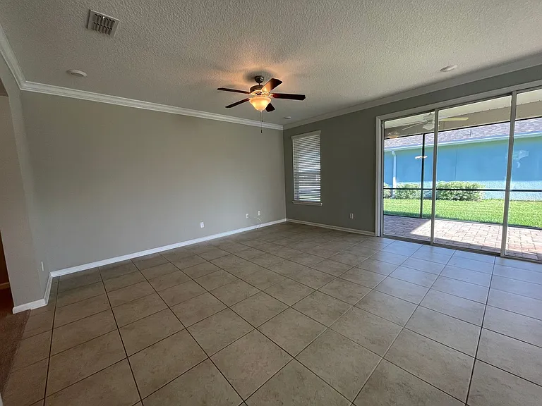 296 Grant Logan Dr — Photo 9